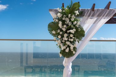 Güzel bir tören düzenlendi, sahil kreasyonu.