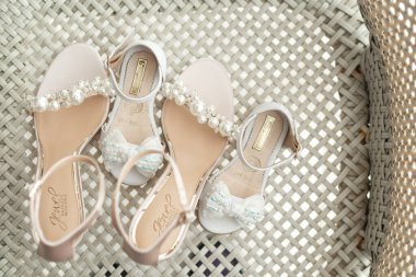 Los Cabos, Meksika-2023 düğün ayakkabıları gelinlik / damat düğün gününün çok önemli bir aksesuarıdır. Kıyafet, kıyafet, tarz, renk ve boy kültüre bağlıdır.