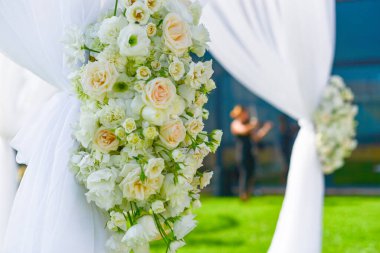 Güzel düğün resepsiyonu, dekorasyon ayarlayın, kapatın.