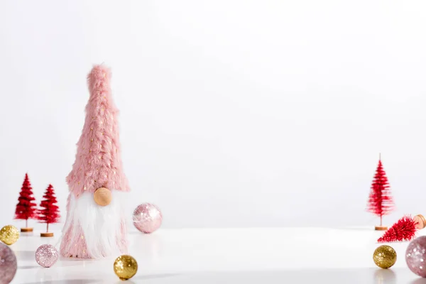 Gnome Natal Com Decorações Festivas Uma Neve Fundo Natal Ano — Fotografia de Stock
