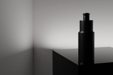 Siyah kozmetik şişesi podyumda. Erkeklerin cilt bakımı için kozmetik ürünlerini etiketlemeden siyah boş bir şişe. 3d hazırlayıcı