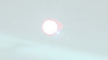 Üç boyutlu el feneri tepede beliriyor ve çevreyi aydınlatıyor