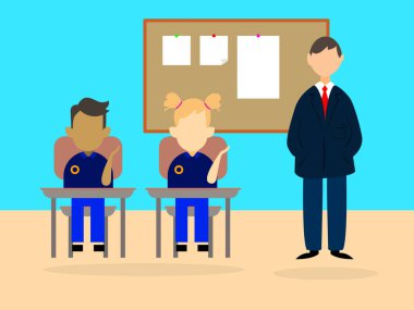 Üç çocuk sıralarında oturuyor, okula katılıyorlar, okula dönüyorlar, profesörleriyle beraberler.