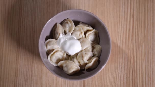 Live Kamera Zooma För Att Bowla Med Kokta Dumplings Och — Stockvideo