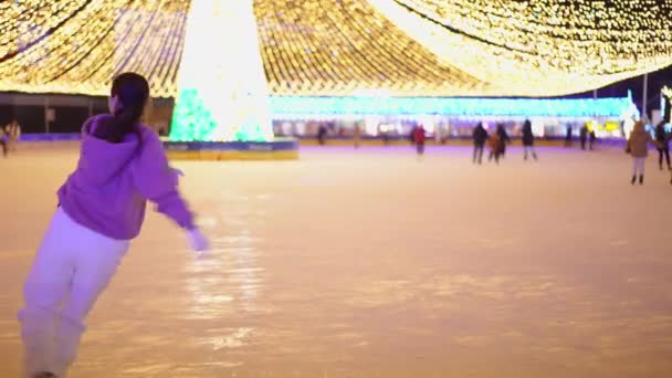 Graceful Talented Sportswoman Doing Camel Spin Scratch Spin Ice Rink — Stock Video