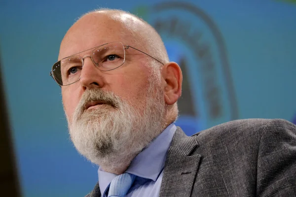 AB Komisyon Üyesi Frans Timmermans ve AB Komisyon Üyesi Virginijus Sinkevicius 26 Ekim 2022 'de Brüksel, Belçika' daki AB genel merkezinde basın toplantısı düzenlediler..