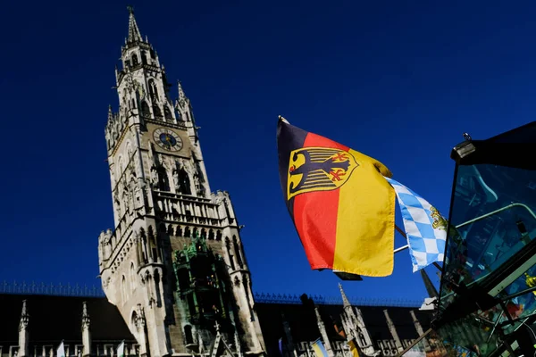 Ondas Bandera Alemana Fuera Edificio Baviera Alemania Julio 2022 — Foto de Stock