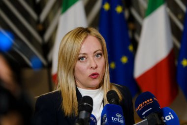 Yeni atanan İtalya Başbakanı Giorgia Meloni 3 Kasım 2022 'de Brüksel, Belçika' daki Avrupa Konseyi genel merkezinde basın mensuplarına konuştu..