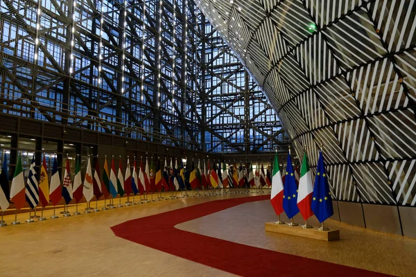 Flagi Włoch Unii Europejskiej Znajdują Się Siedzibie Brukseli Dniu Listopada — Zdjęcie stockowe