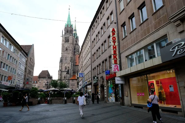 Temmuz 2022 Almanya Nın Nuremberg Kentindeki Eczanenin Dış Görünüşü — Stok fotoğraf