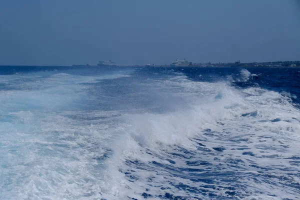 Mar Tempestuoso Escuro Durante Dia Ventoso Rodes Grécia Julho 2022 — Fotografia de Stock