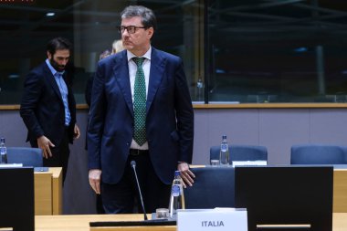 Maliye Bakanı Giancarlo Giorgetti, Eurogroup Maliye Bakanlarının 7 Kasım 2022 'de Brüksel, Belçika' daki Avrupa Konseyi toplantısına katılmak üzere geliyor..