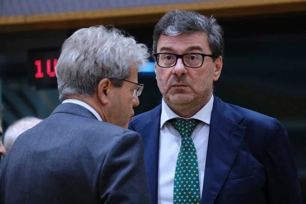 ジャンカルロ ジョルジェッティ財務大臣は 11月7 2022にベルギーのブリュッセルの欧州理事会で ユーログループ財務大臣の会合に出席するために到着します — ストック写真