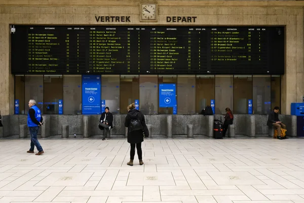 Passagerer Bruxelles Hovedbanegård National Strejke Bruxelles Belgien Den November 2022 - Stock-foto