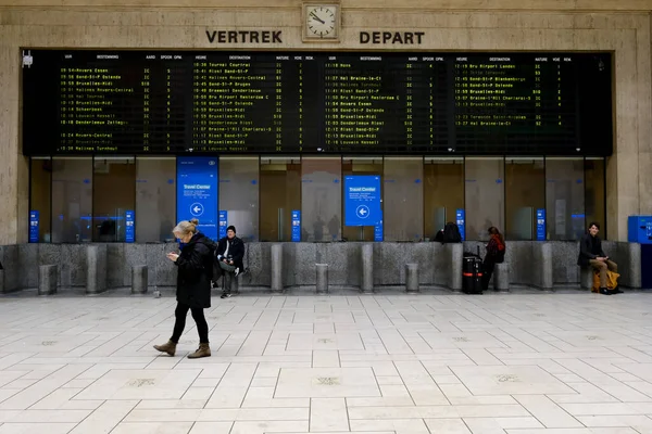 Passagerare Vid Bryssels Centralstation Nationell Strejk Bryssel Belgien Den November — Stockfoto