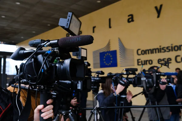 Periodistas Fuera Comisión Europea Bruselas Bélgica Noviembre 2022 — Foto de Stock