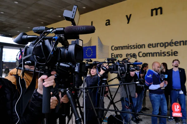 Journalister Utanför Europeiska Kommissionen Bryssel Belgien Den November 2022 — Stockfoto