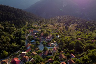 Yunanistan 'ın Lefka köyünün 10 Ağustos 2022 tarihli hava görüntüsü.