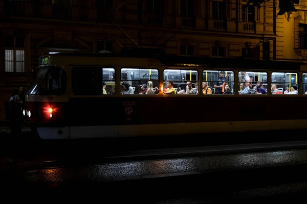Tram Vintage Rétro Typique Sur Les Pistes Centre Prague République — Photo