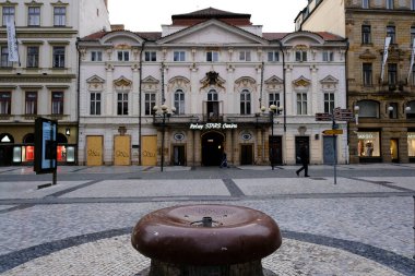 8 Ekim 2022 'de Çek Cumhuriyeti Prag' ın merkezinde boş sokaklar.