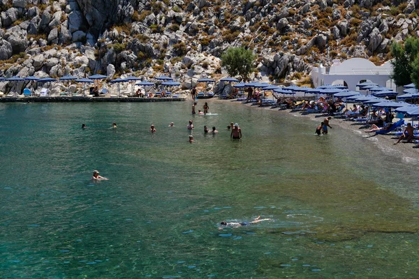 Gente Disfruta Del Mar Saint Nicholas Beach Symi Grecia Julio —  Fotos de Stock