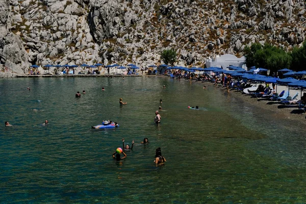 Menschen Genießen Das Meer Saint Nicholas Beach Symi Griechenland Juli — Stockfoto