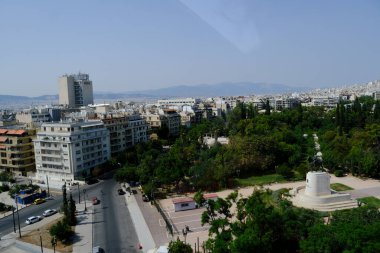 Atina, Yunanistan 'daki en büyük kamu parklarından biri olan Pedion Areos' un 20 Ağustos 2022 'deki panoramik manzarası.