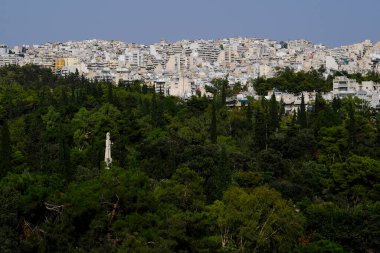 Atina, Yunanistan 'daki en büyük kamu parklarından biri olan Pedion Areos' un 20 Ağustos 2022 'deki panoramik manzarası.