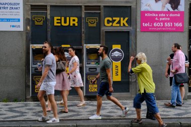 Çek Cumhuriyeti 'nin Prag kentindeki döviz bürosunun 27 Temmuz 2022 tarihli dış görünümü.