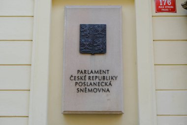 Çek Cumhuriyeti Prag 'daki Çek Cumhuriyeti Parlamentosu' nun 27 Temmuz 2022 tarihli dış görünümü.