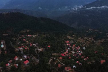 Yunanistan 'ın Lefka köyünün 10 Ağustos 2022 tarihli hava görüntüsü.