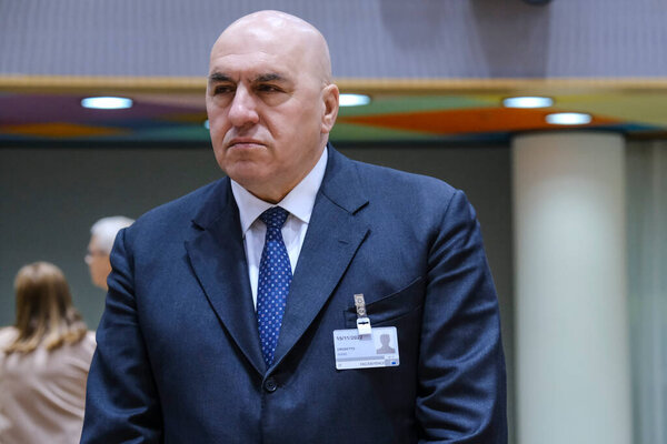   Министр обороны Гвидо Крозетто во время встречи министров обороны ЕС в здании Совета ЕС в Брюсселе, Бельгия 15 ноября 2022 года.