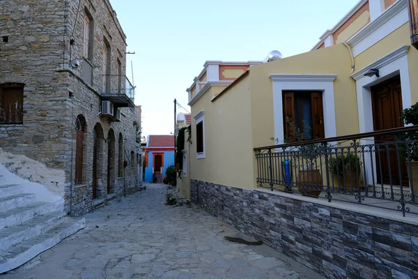 2022年7月31日ギリシャのシミに伝統家屋 — ストック写真