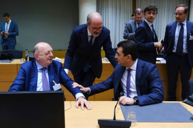 Enerji Bakanı Gilberto PICHETTO FRATIN, 24 Kasım 2022 'de Brüksel, Belçika' daki AB genel merkezinde düzenlenen olağandışı bir Avrupa Birliği enerji bakanları toplantısına katılmak üzere geldi..