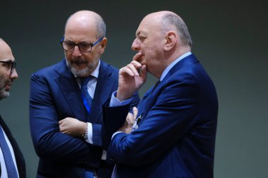 Enerji Bakanı Gilberto PICHETTO FRATIN, 24 Kasım 2022 'de Brüksel, Belçika' daki AB genel merkezinde düzenlenen olağandışı bir Avrupa Birliği enerji bakanları toplantısına katılmak üzere geldi..