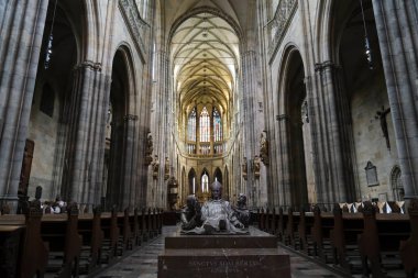 27 Temmuz 2022 'de Çek Cumhuriyeti' nin Prag kentinde bulunan bir Roma Katolik metropol katedrali olan Vitus, Wenceslaus ve Adalbert Metropolitan Katedrali..