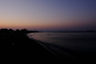 28 Temmuz 2022 'de Yunanistan' ın Rodos kentindeki terk edilmiş plaj manzarası.