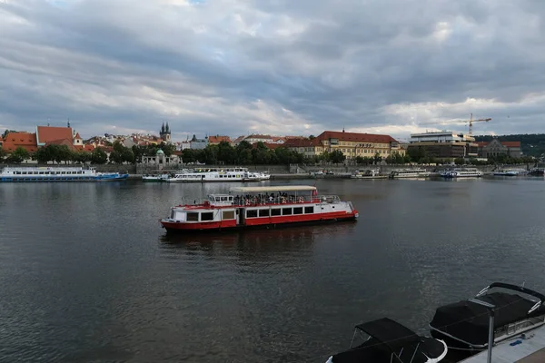 Vue Sur Fleuve Vltava Long Fleuve République Tchèque Prague Juillet — Photo