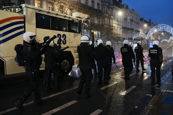 Protestujący Zderzyli Się Policją Rozruchową Meczu Puchar Świata Między Belgią — Zdjęcie stockowe