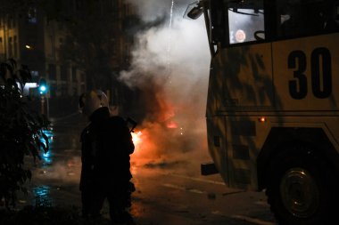 Fas taraftarları, Belçika 'nın Brüksel kentinde 27 Kasım 2022 tarihinde oynanan Katar 2022 Dünya Kupası futbol karşılaşması sonrasında çevik kuvvet ekibiyle çatıştı..