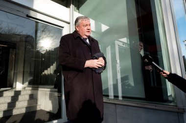 AB Parlamentosu Üyesi Marc Tarabella, 13 Aralık 2022 'de Brüksel, Belçika' daki Katar davasıyla ilgili iddiaların ardından Sosyalist Parti genel merkezinden ayrıldı.