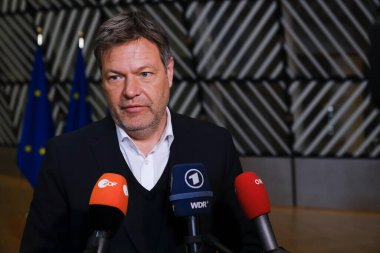  Enerji bakanı Robert HABECK, 19 Aralık 2022 'de Brüksel, Belçika' daki AB Enerji Bakanları toplantısına katılmak üzere geldi..