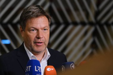  Enerji bakanı Robert HABECK, 19 Aralık 2022 'de Brüksel, Belçika' daki AB Enerji Bakanları toplantısına katılmak üzere geldi..