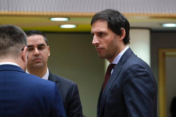 Министр иностранных дел Вопке Хёкстра прибыл на встречу министров иностранных дел ЕС в Брюссель, Бельгия, 23 января 2023 года.