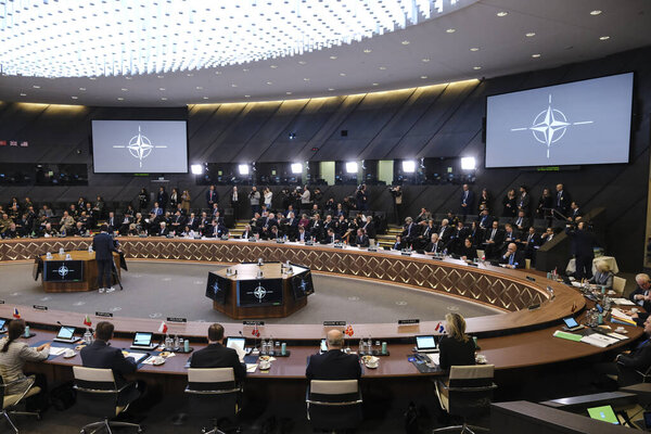 Встреча министров обороны НАТО во время двухдневной встречи министров обороны альянса в штаб-квартире НАТО в Брюсселе, Бельгия, 14 февраля 2023 года.