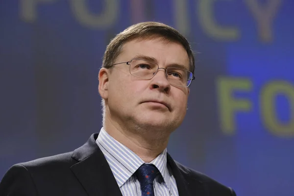 Valdis Dombrovskis Vice Président Commission Européenne Paolo Gentiloni Commissaire Européen — Photo