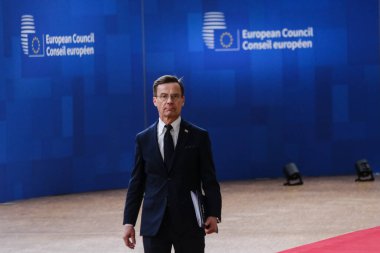 İsveç Başbakanı Ulf Kristersson AB Zirvesi için 23 Mart 'ta Brüksel' deki AB genel merkezine geldi.,