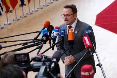 Lüksemburg Başbakanı Xavier Bettel 23 Mart 2023 'te Brüksel' deki AB karargahına bir AB Zirvesi için geldi.. 