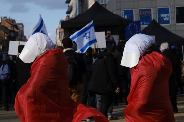 27 Mart 2023 'te Belçika' nın Brüksel kentinde İsrail Başbakanı Benjamin Netanyahu 'ya karşı düzenlenen 