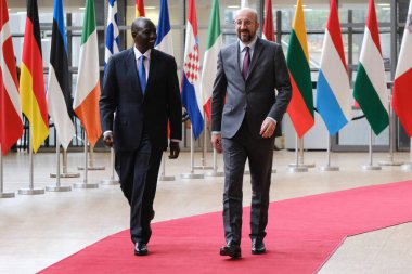 Avrupa Konseyi Başkanı Charles Michel, 29 Mart 2023 'te Belçika' nın Brüksel kentindeki Avrupa Konseyi binasında gerçekleşen toplantı öncesinde Kenya Cumhurbaşkanı William Ruto 'yu karşıladı.